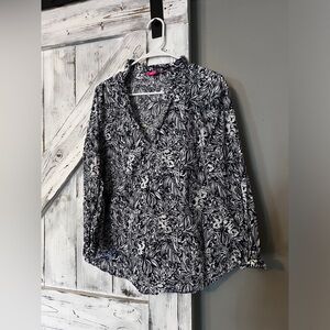 Gently used Lilly Pulitzer stretchy blouse